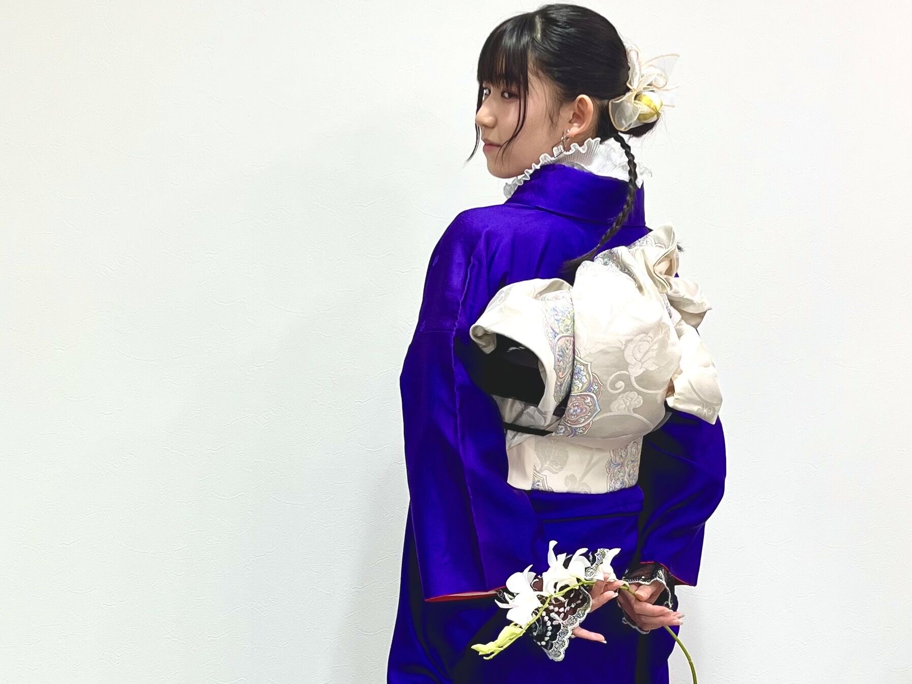 乾かすだけでまとまる、大人のツヤ髪ストレート