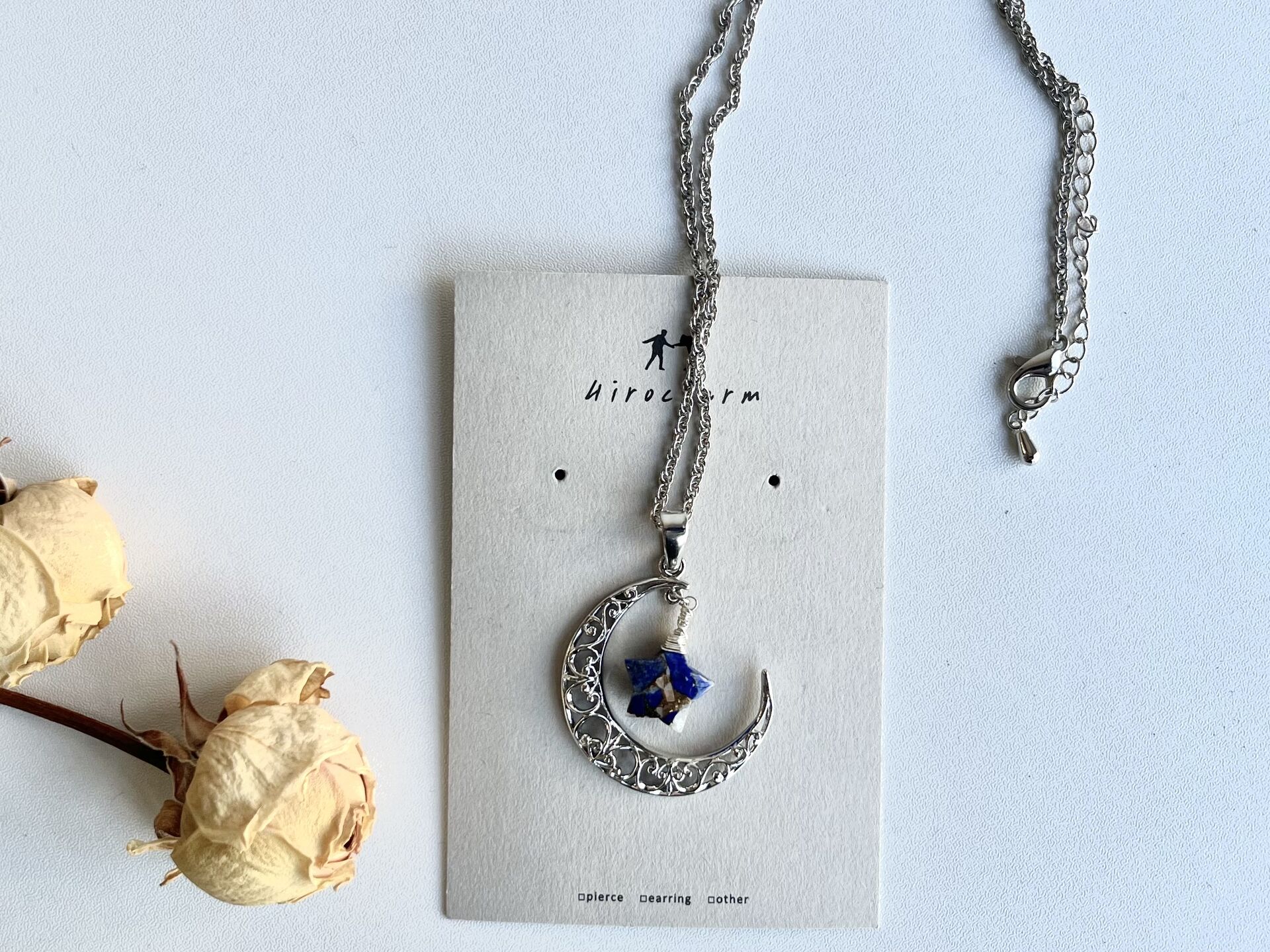 ハンドメイドアクセサリー月星ネックレス3300円税込