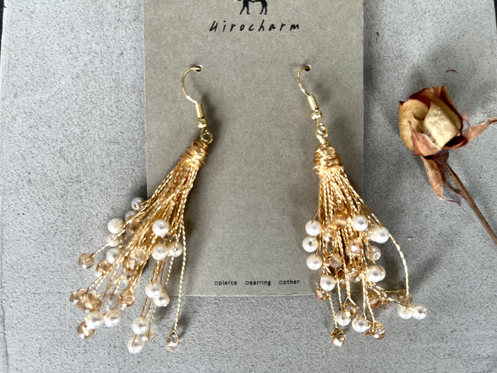 ハンドメイドアクセサリーピアス2200円税込
