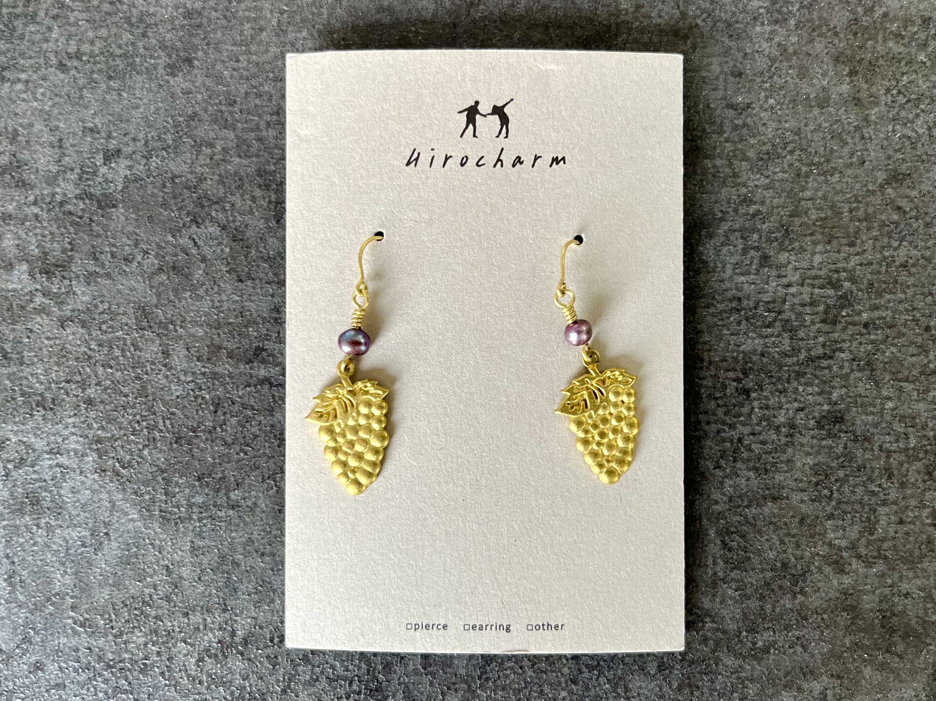 ハンドメイドアクセサリーピアス2200円税込