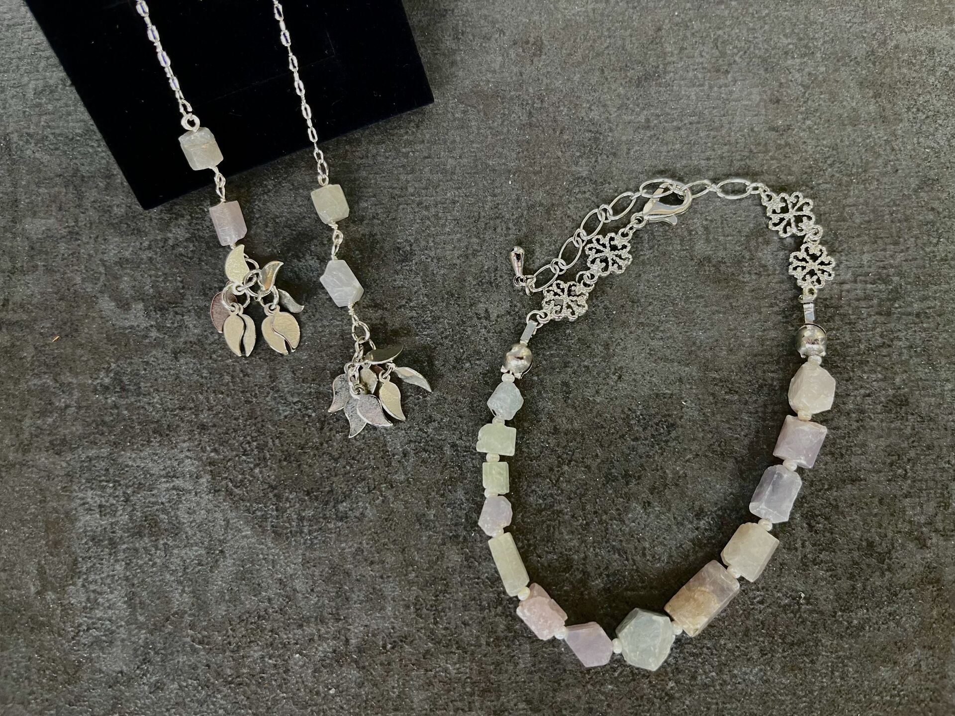 ハンドメイドアクセサリーピアス4400円税込 ブレスレット7700円税込
